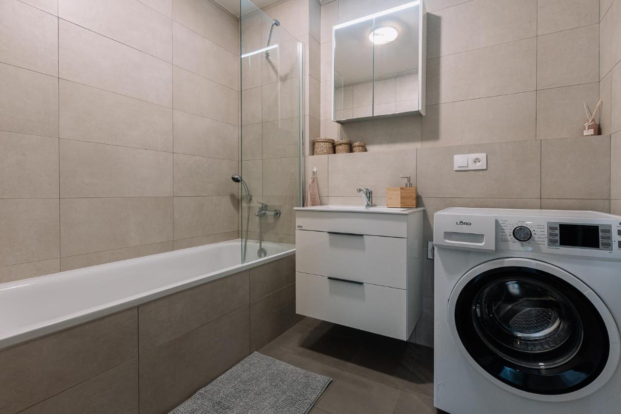 Skau 1 Old Town Family & Business Apartment Free Parking Pressburg Exterior foto